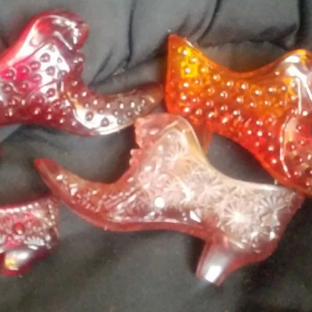 Anique glass slipper jewelry holders